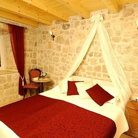 Πανσιόν Sigurata 3*