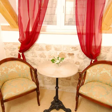 بيت ضيافة Sigurata